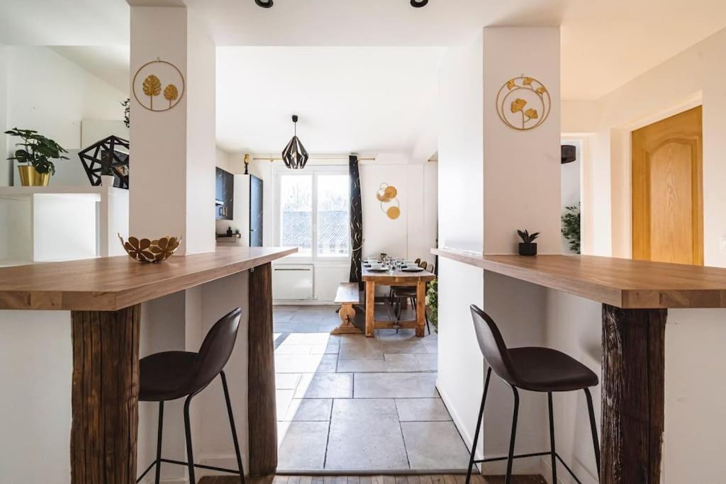 La "Taniere" Pour 6 Personnes Apartment Isles-sur-Suippe Bagian luar foto