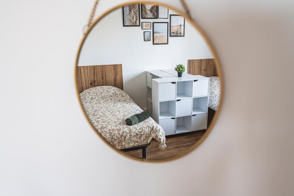 La "Taniere" Pour 6 Personnes Apartment Isles-sur-Suippe Bagian luar foto