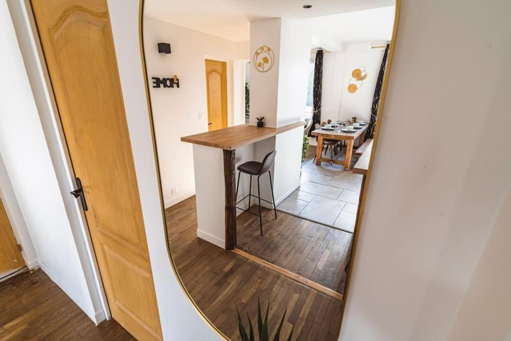 La "Taniere" Pour 6 Personnes Apartment Isles-sur-Suippe Bagian luar foto