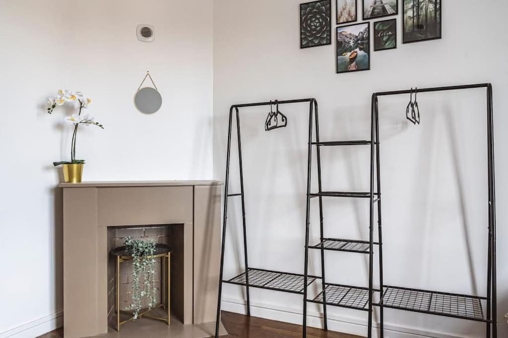 La "Taniere" Pour 6 Personnes Apartment Isles-sur-Suippe Bagian luar foto